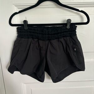 Lululemon Size 8 Black Tracker Shorts